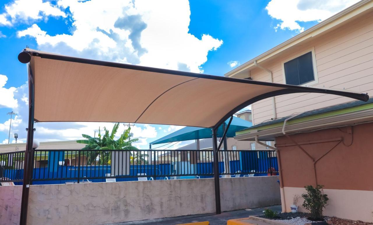 Rodeway Inn San Antonio Lackland Afb - Seaworld Exterior photo